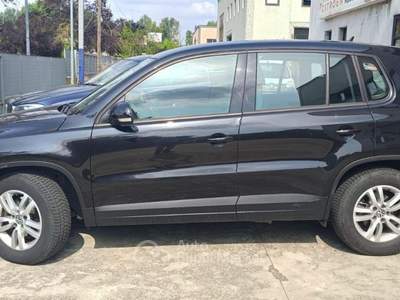 Volkswagen Tiguan 1.4 TSI 125 CV Cross BlueMotion Technology Nero usata Asti