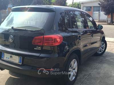 Volkswagen Tiguan 1.4 TSI 125 CV Cross BlueMotion Technology Nero usata Asti