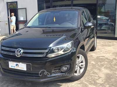 Volkswagen Tiguan 1.4 TSI 125 CV Cross BlueMotion Technology Nero usata Asti