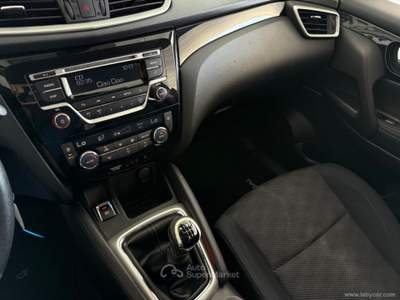 Nissan Qashqai Qashqai 1.5 dCi N-Vision Nero usata San Michele salentino