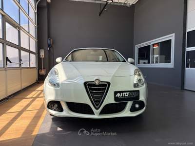 Alfa Romeo Giulietta Giulietta 1.4 Turbo 105 CV Bianco usata San Michele salentino
