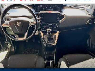 Lancia Ypsilon 1.0 firefly hybrid Gold s&s 70cv 5p.ti Grigio usata Pompei
