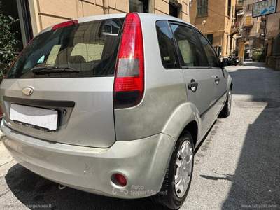 Ford Fiesta Fiesta 1.2 16V 5p. Ambiente Grigio usata GENOVA