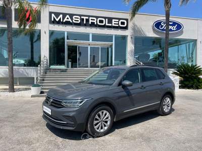 Volkswagen Tiguan 2.0 TDI 150CV SCR DSG Life Grigio usata Lucugnano