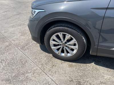 Volkswagen Tiguan 2.0 TDI 150CV SCR DSG Life Grigio usata Lucugnano