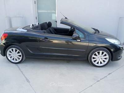 Peugeot 207 16V THP 150CV 3p. Féline Cabrio Nero usata Lucugnano