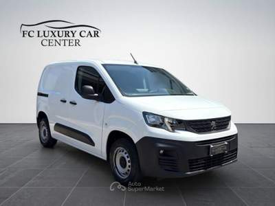 Peugeot Partner Partner 1.5 bluehdi 75cv 3 Posti Bianco usata Sant'Egidio del Monte Albino