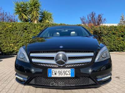 Mercedes-Benz Classe B MERCEDES CLASSE B 180 CDI1.8 Automatic PREMIUM AMG ,TETTO ,GANCIO TRAINO Nero usata Corato