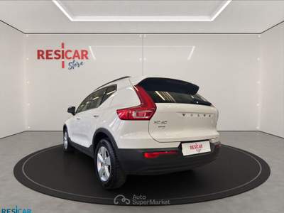 Volvo XC40  1.5 t2 momentum pro autocarro  Bianco usata Alessandria