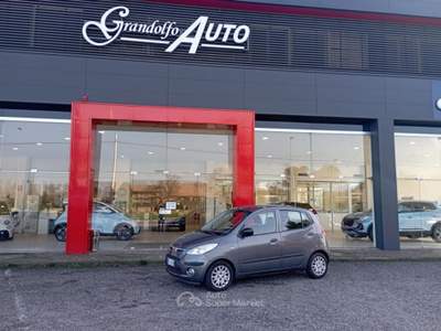 Hyundai i10 NEOPATENTATI Grigio usata Pantigliate