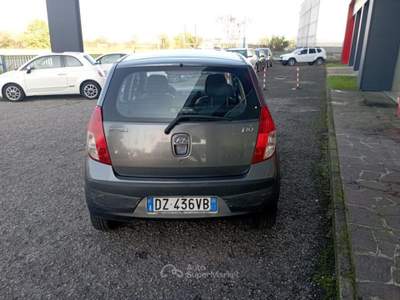 Hyundai i10 NEOPATENTATI Grigio usata Pantigliate