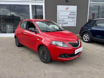 Lancia Ypsilon 1.0 FireFly 5p. S&S Hybrid Gold Rosso usata Lucugnano