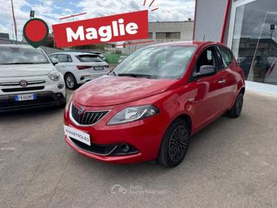 Lancia Ypsilon 1.0 FireFly 5p. S&S Hybrid Gold Rosso usata Lucugnano