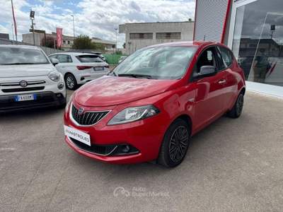 Lancia Ypsilon 1.0 FireFly 5p. S&S Hybrid Gold Rosso usata Lucugnano