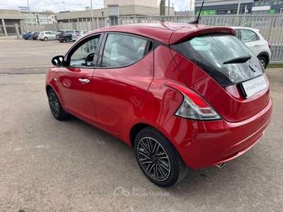 Lancia Ypsilon 1.0 FireFly 5p. S&S Hybrid Gold Rosso usata Lucugnano