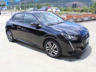 Peugeot 208 PureTech 100 S&S 5p. Allure Nero usata Padula