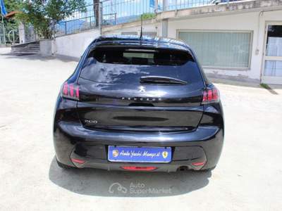 Peugeot 208 PureTech 100 S&S 5p. Allure Nero usata Padula