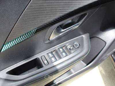 Peugeot 208 PureTech 100 S&S 5p. Allure Nero usata Padula