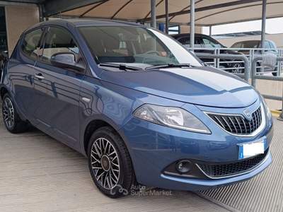 Lancia Ypsilon Platino Blu/Azzurro usata Modugno
