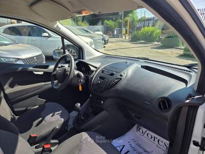 Ford Transit Courier 1.5 TDCi 75CV Van Entry Bianco usata Taranto