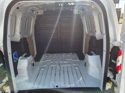 Ford Transit Courier 1.5 TDCi 75CV Van Entry Bianco usata Taranto