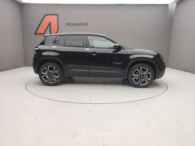 Jeep Avenger AVENGER 1.2 MHEV 110CV SUMMIT DCT Nero usata Voghera