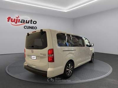 Toyota Proace Proace Verso 2.0d 144cv S&S L2 Executive D 8p.ti Bianco usata Cuneo