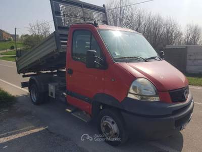 Renault Trucks Mascott Ribaltabile km motore 71000km Rosso usata Carugo