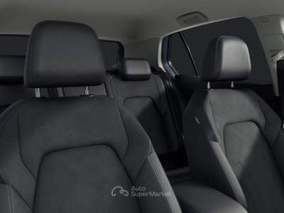 Volkswagen Golf 1.5 TSI eHybrid DSG Style 204CV Matrix - C 18" usata Melegnano