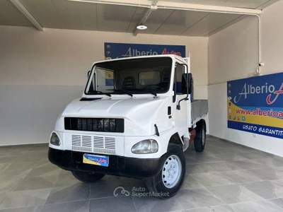 Bremach Brick 2WD CASSONE FISSO CON GRUPPO DI LAVAGGIO + IVA Bianco usata ADRANO