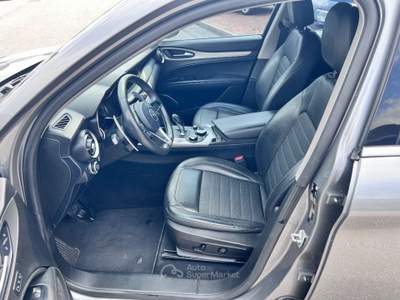 Alfa Romeo Stelvio 2.2 Turbodiesel 210 CV AT8 Q4 Executive Grigio usata Pieve di Soligo