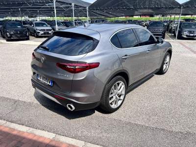 Alfa Romeo Stelvio 2.2 Turbodiesel 210 CV AT8 Q4 Executive Grigio usata Pieve di Soligo