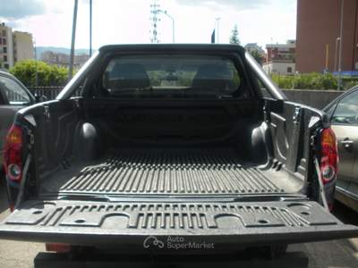 Mitsubishi L200 pick-up Nero usata Frosinone