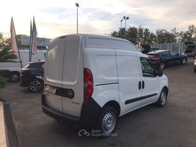 Opel Combo 1.6 CDTI 105CV PC-TA Van Blitz (1000kg) E6 Bianco usata Giugliano in Campania