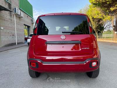 Fiat Panda 1.0 70CV HYBRID NAVIGATORE SENSORI PARCHEGGIO Rosso usata Venezia