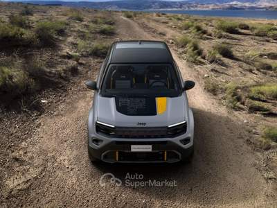 Jeep Avenger 1.2 Turbo 145 CV 4xe The North Face Pano Grigio usata Melegnano