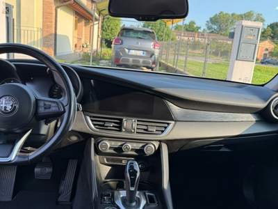 Alfa Romeo Giulia ROSSO EDIZIONE - 18” Argento usata Carbonera