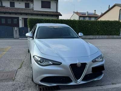Alfa Romeo Giulia ROSSO EDIZIONE - 18” Argento usata Carbonera
