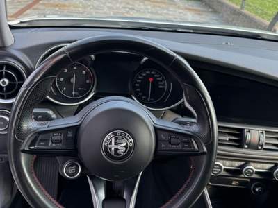 Alfa Romeo Giulia ROSSO EDIZIONE - 18” Argento usata Carbonera
