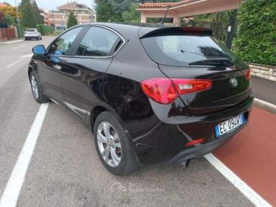 Alfa Romeo Giulietta 1.4 Turbo Distinctive Nero usata BERGAMO
