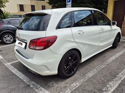 Mercedes-Benz Classe B d Automatic PACK AMG Bianco usata Galliate