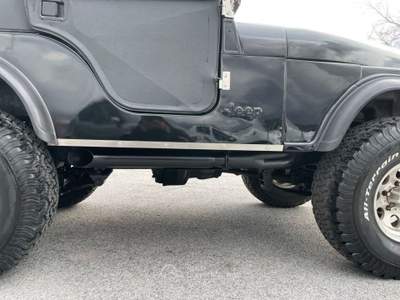 Jeep CJ-5 RENEGADE V8 Nero usata Massarosa