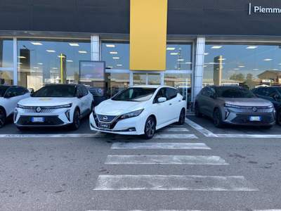 Nissan Leaf e+ Acenta 62KW Bianco usata San Martino Siccomario