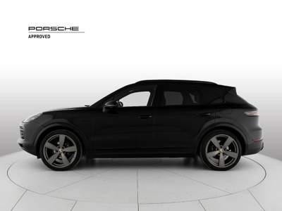 Porsche Cayenne 3.0 V6 E-Hybrid Nero usata Milano