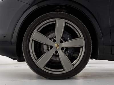 Porsche Cayenne 3.0 V6 E-Hybrid Nero usata Milano
