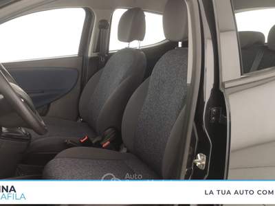 Lancia Ypsilon  - ypsilon 1.0 firefly hybrid gold s&s 70cv 5p.ti Nero usata Marcianise