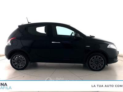 Lancia Ypsilon  - ypsilon 1.0 firefly hybrid gold s&s 70cv 5p.ti Nero usata Marcianise
