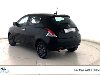 Lancia Ypsilon  - ypsilon 1.0 firefly hybrid gold s&s 70cv 5p.ti Nero usata Marcianise