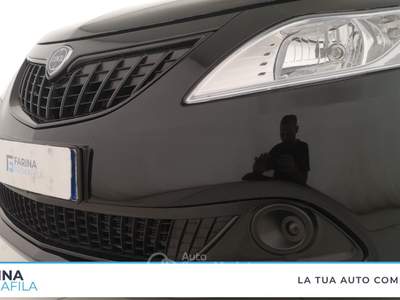 Lancia Ypsilon  - ypsilon 1.0 firefly hybrid gold s&s 70cv 5p.ti Nero usata Marcianise