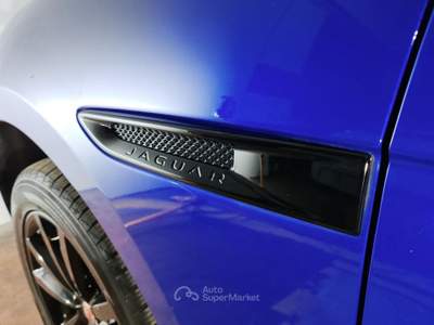 Jaguar F-Pace 2.0d Portfolio AWD 240cv Auto + Navi + Camera Blu/Azzurro usata Torino